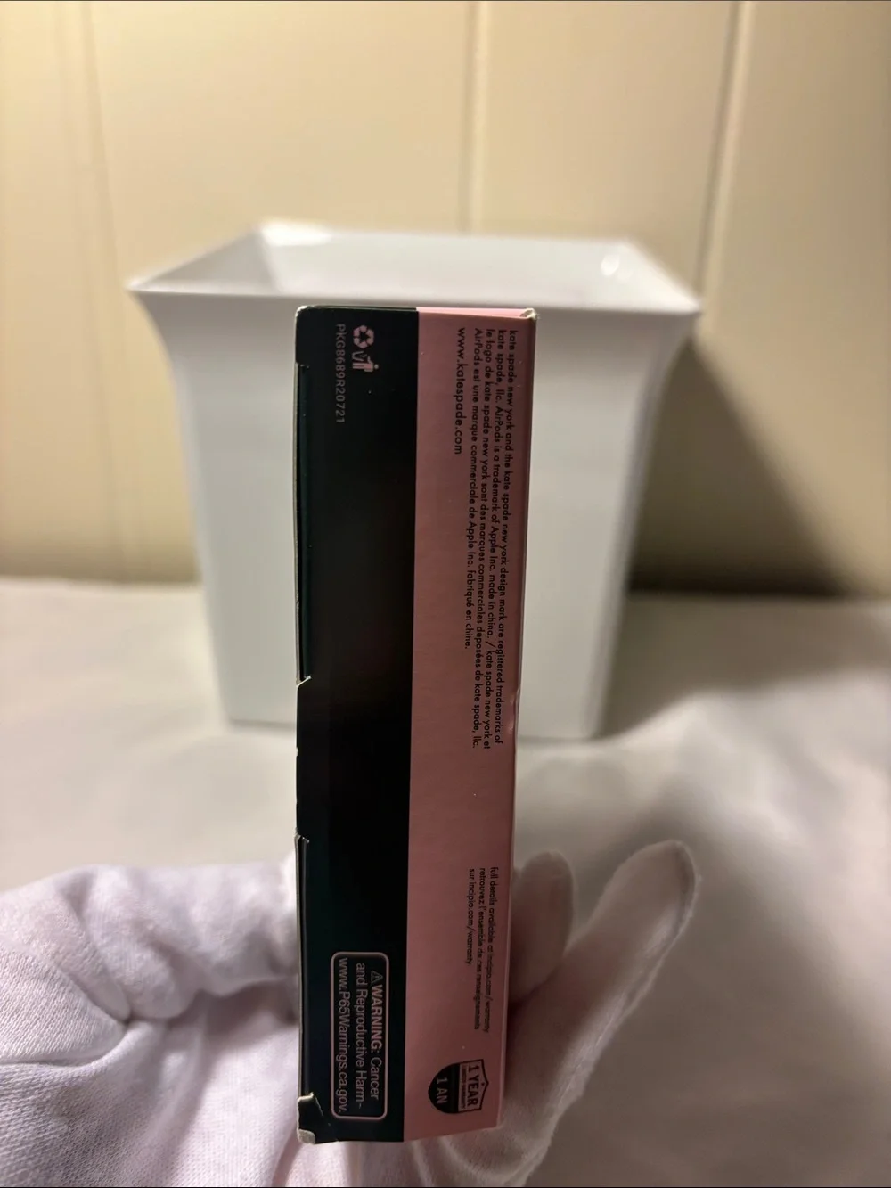 ✨ NIB Kate Spade AirPods Pro Case – Discontinued Ombre Glitter Sunset 🌅